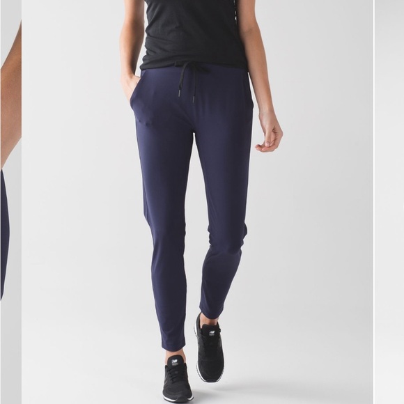 Lululemon Dropt Pant size 4 - Picture 1 of 8